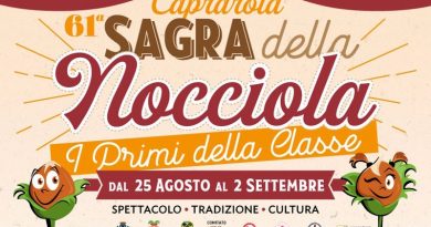 Max Giusti, Paolo Belli e Alberto Rocchetti alla Sagra della Nocciola a Caprarola Max Giusti, Paolo Belli e Alberto Rocchetti alla Sagra della Nocciola a Caprarola